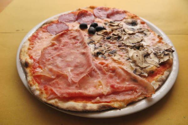 tomato, mozzarella, olives, ham, mushrooms, salami