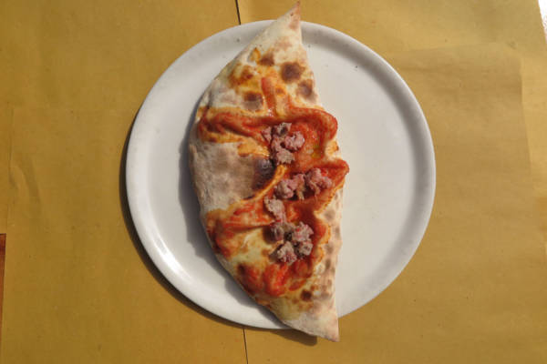 tomato, mozzarella, Italian sausage , mushrooms