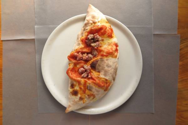 tomato, mozzarella, Italian sausage , mushrooms