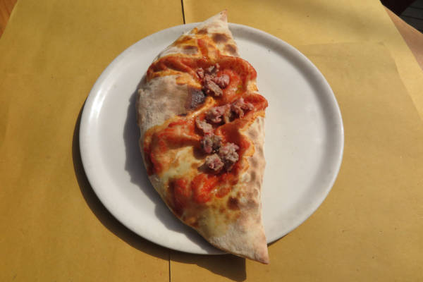 tomato, mozzarella, Italian sausage , mushrooms