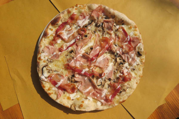 Double cream, ham,cheese, bacon, mushrooms