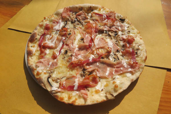 Double cream, ham,cheese, bacon, mushrooms