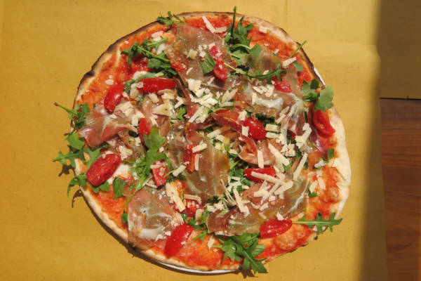tomato, buffalo mozzarella, cherry tomatoes, rocket,parma ham, parmesan cheese