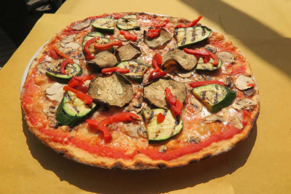tomato, mozzarella, sweet peppers, zucchini,aubergines, mushrooms